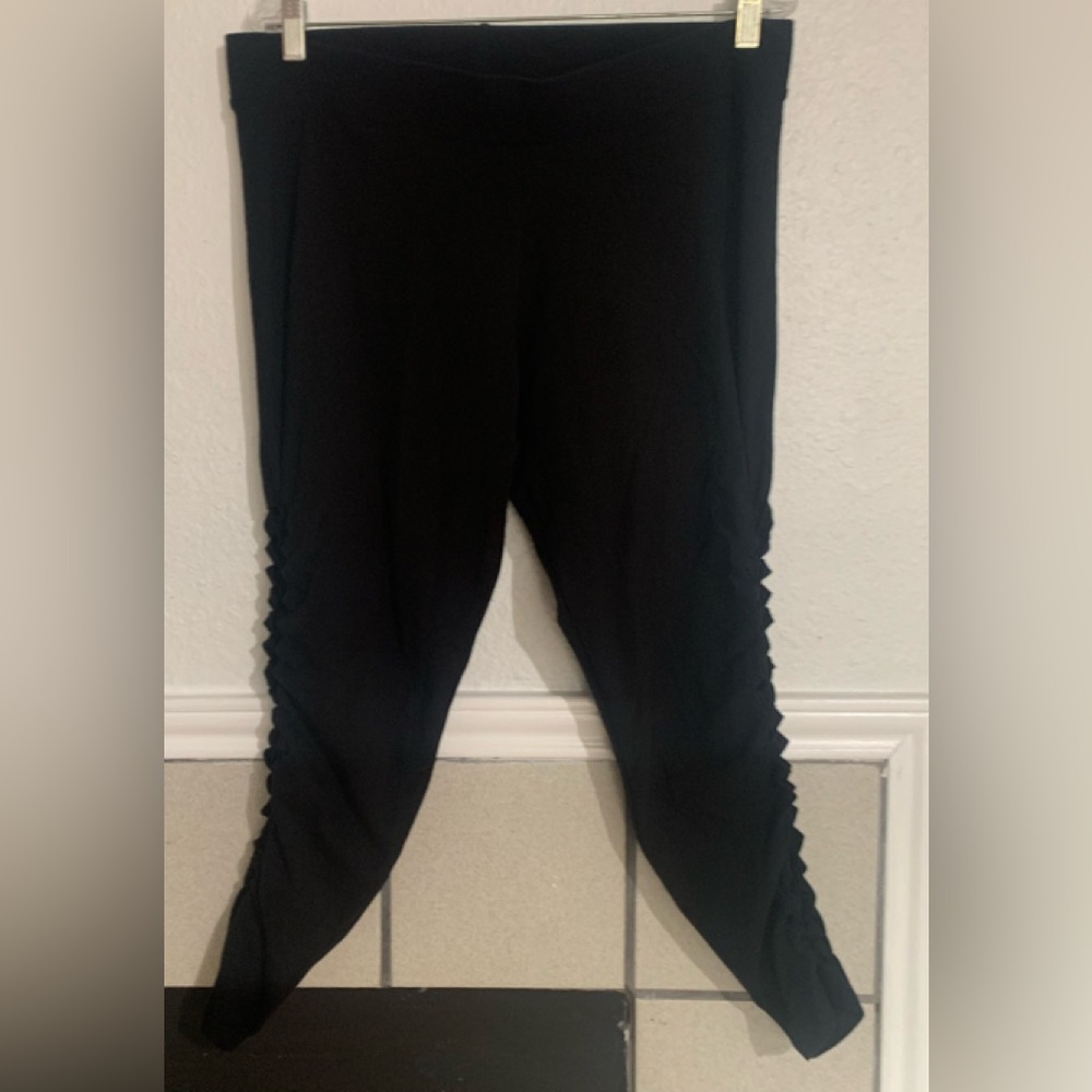 NOT FOR SALE TORRID legging